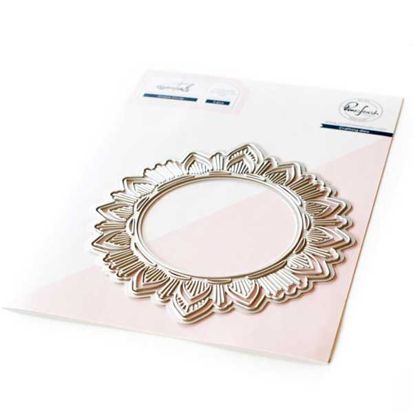 Pinkfresh Studio Essentials: Ornate Circle