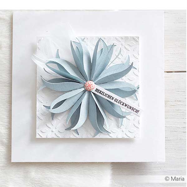 Alexandra Renke Folded Flower 4 Die Set